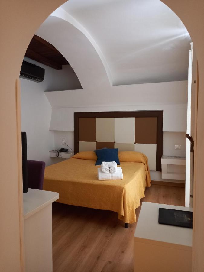Suite Palazzo Luciani Salerno Bagian luar foto